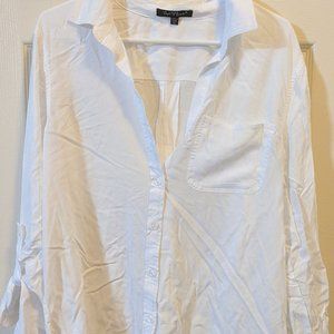 NWOT Velvet Heart  Women's White, Roll Tab Sleeve, Button Down Shirt, XL.